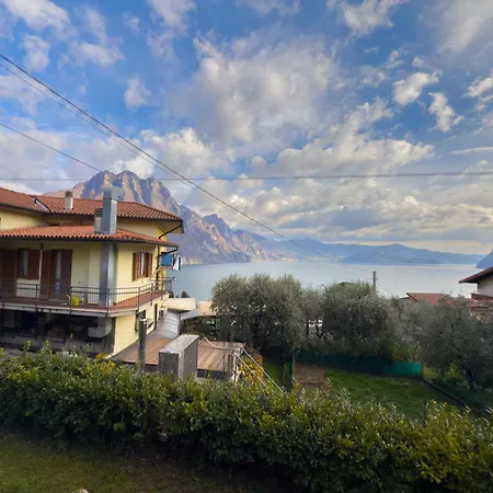 Apartman Lucky House - Free Wi-fi And Private Parking Included Riva di Solto